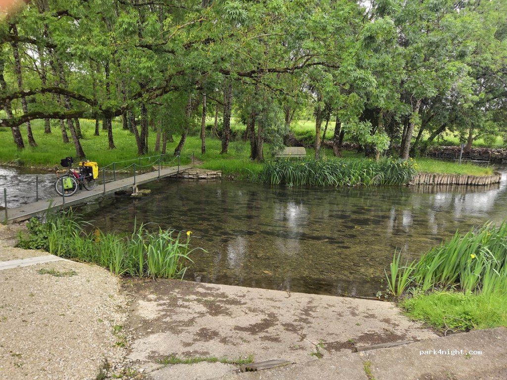 (16230) Saint-Groux - 6 Route de Mansle — foto