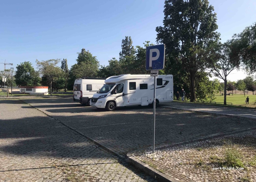(2430-241) Marinha Grande - 2 Rua Bernardino José Gomes — foto 3