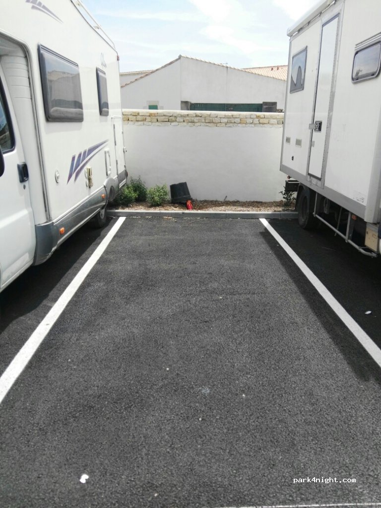 (17630) La Flotte - 13 Route de Saint-Martin — foto