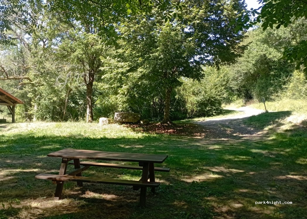 (16700) Nanteuil-en-Vallée - D187 — foto 2