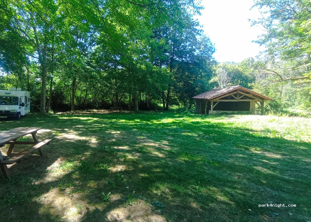 (16700) Nanteuil-en-Vallée - D187 — foto 3