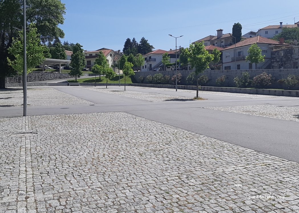 (4830) Póvoa de Lanhoso - 22 Rua Doutor Custódio António Silva — foto