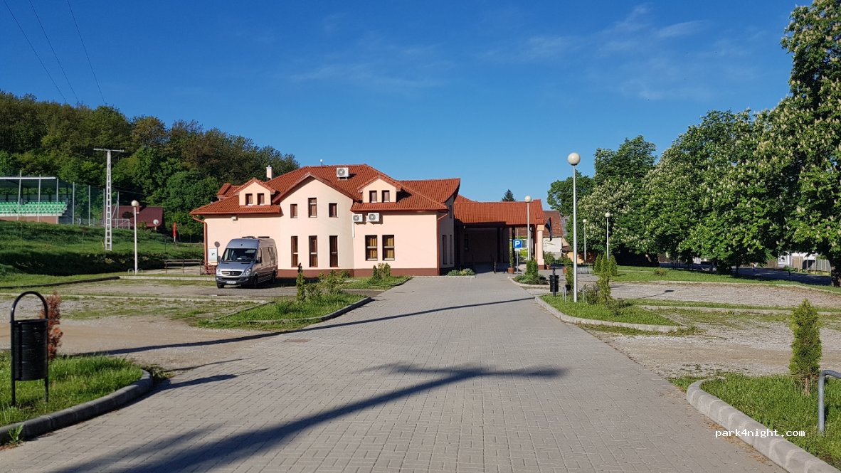 (3324) Felsőtárkány - 350 Fő út — foto 2