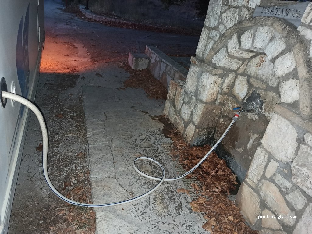 (281 00) Kardakata - Eparchiaki Odos Argostoliou — foto 2