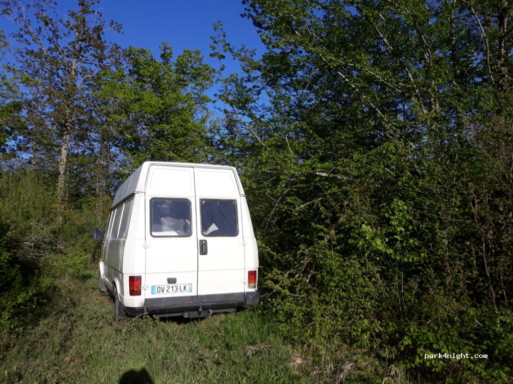 (53203) Krš - Unnamed Road — foto