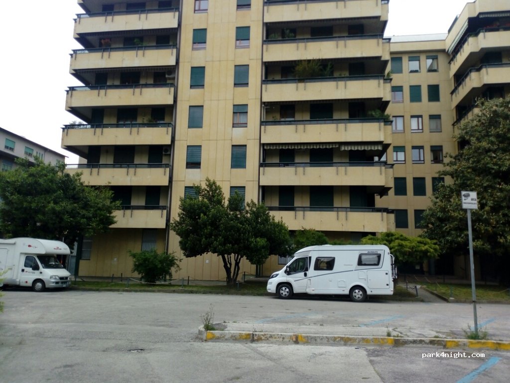 (36100) Vicenza - 14 Piazzale Bologna — foto 2