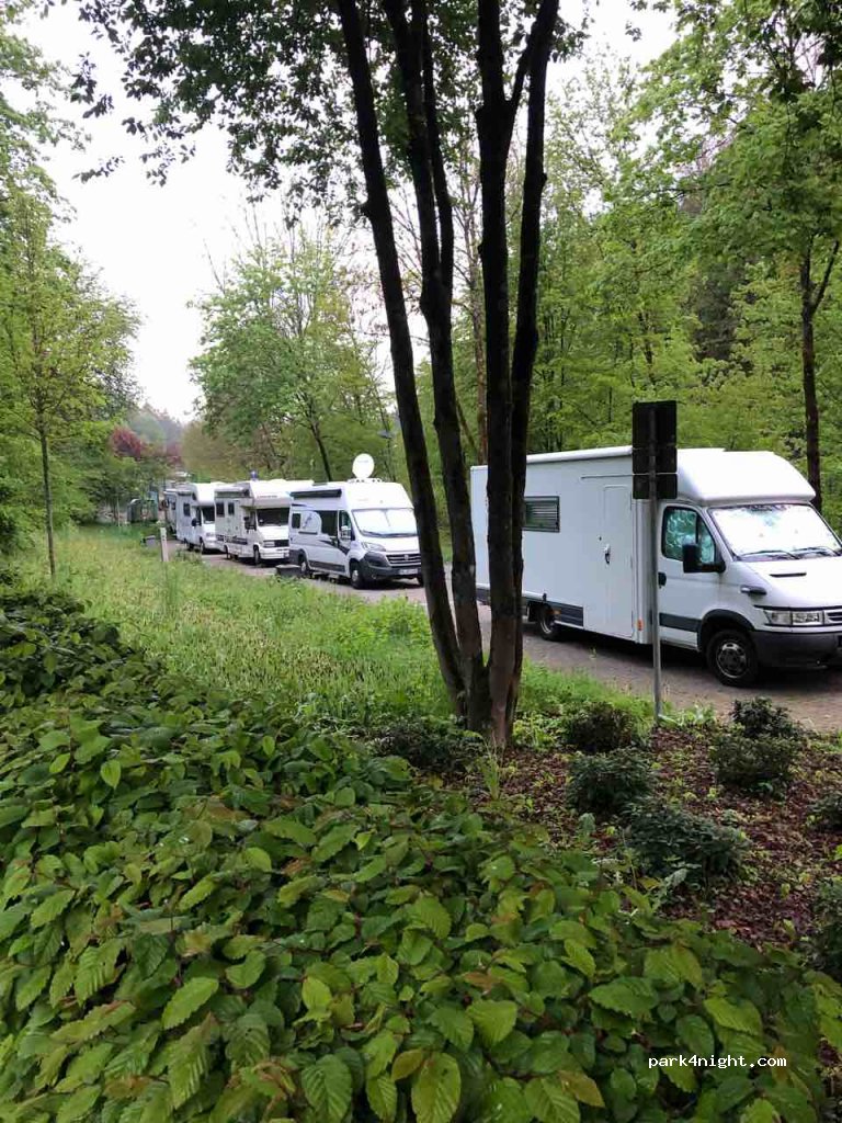 Wohnmobilstellplatz an der Alche — foto