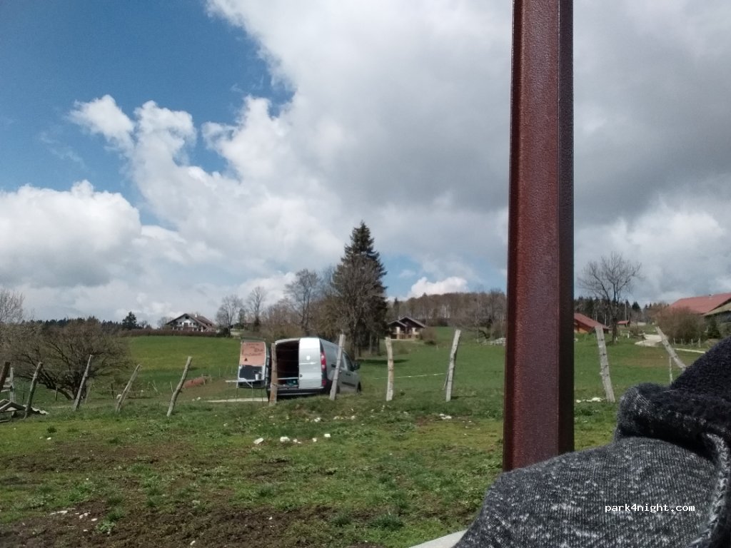 (25500) Les Fins - Unnamed Road — foto 2