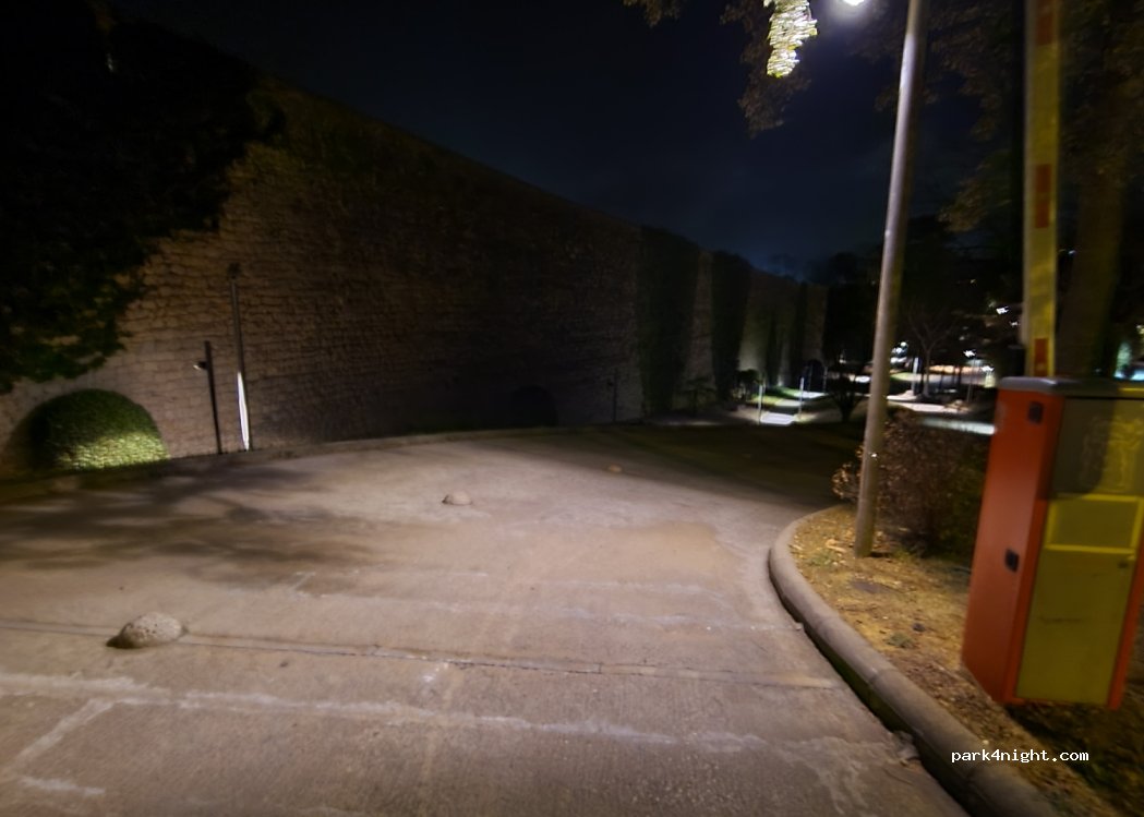 (17004) Girona - 9 Carrer de la Muralla — foto 4