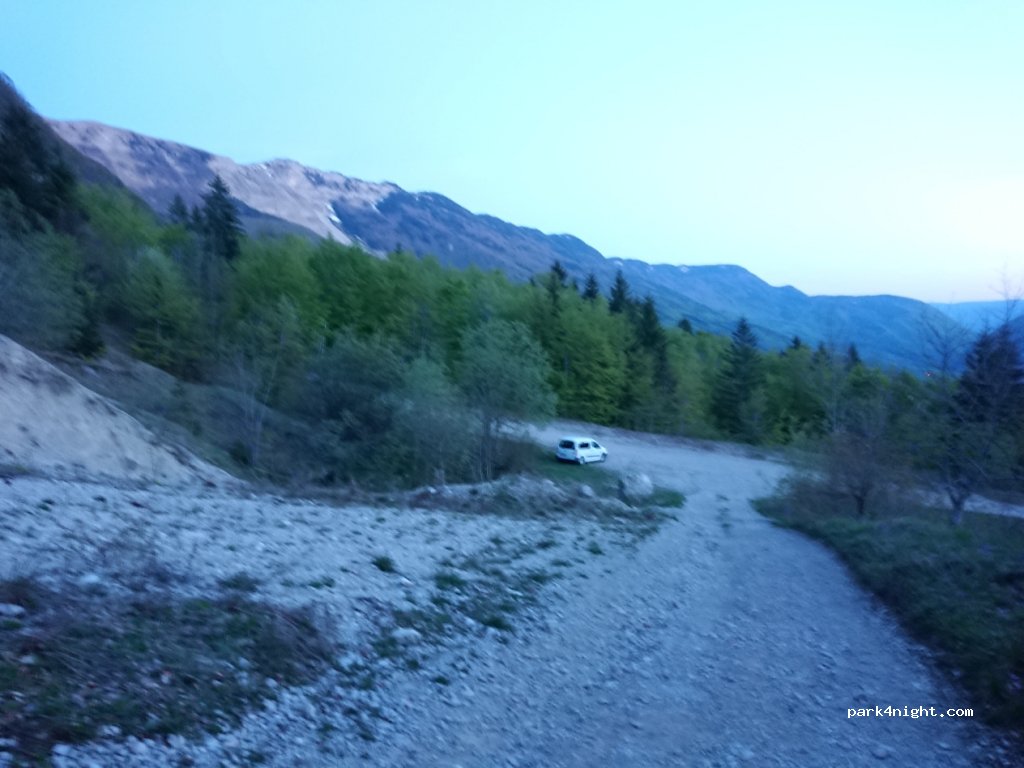 (01410) Chézery-Forens - Unnamed Road — foto