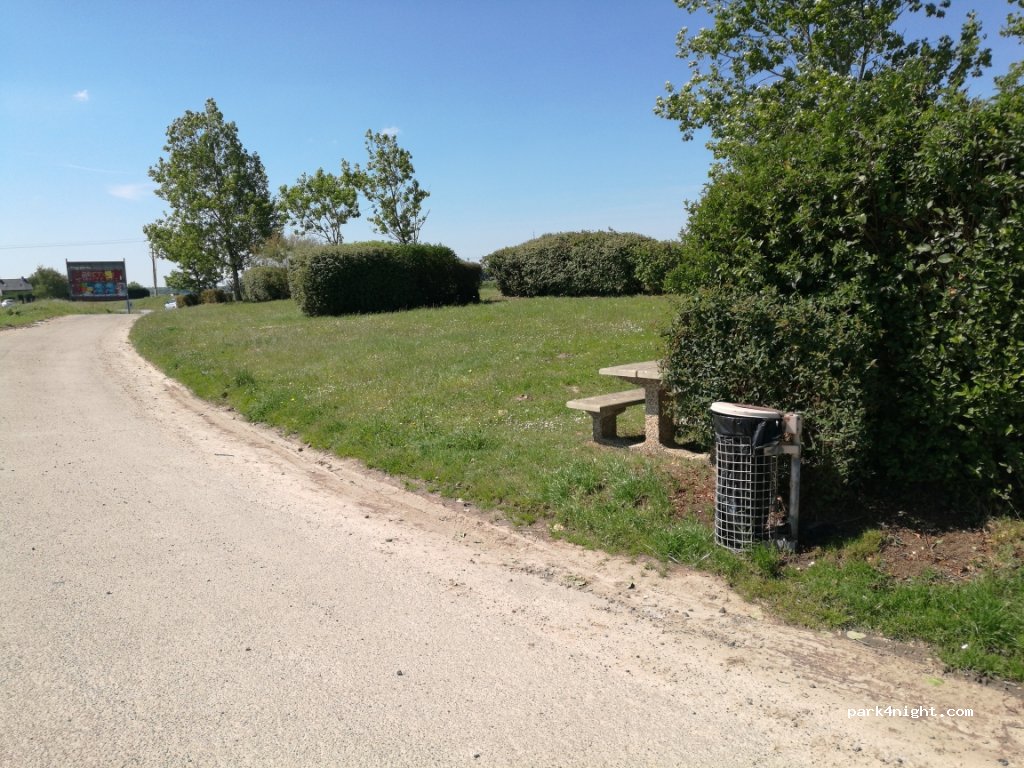 (35350) Saint-Méloir-des-Ondes - D76 — foto