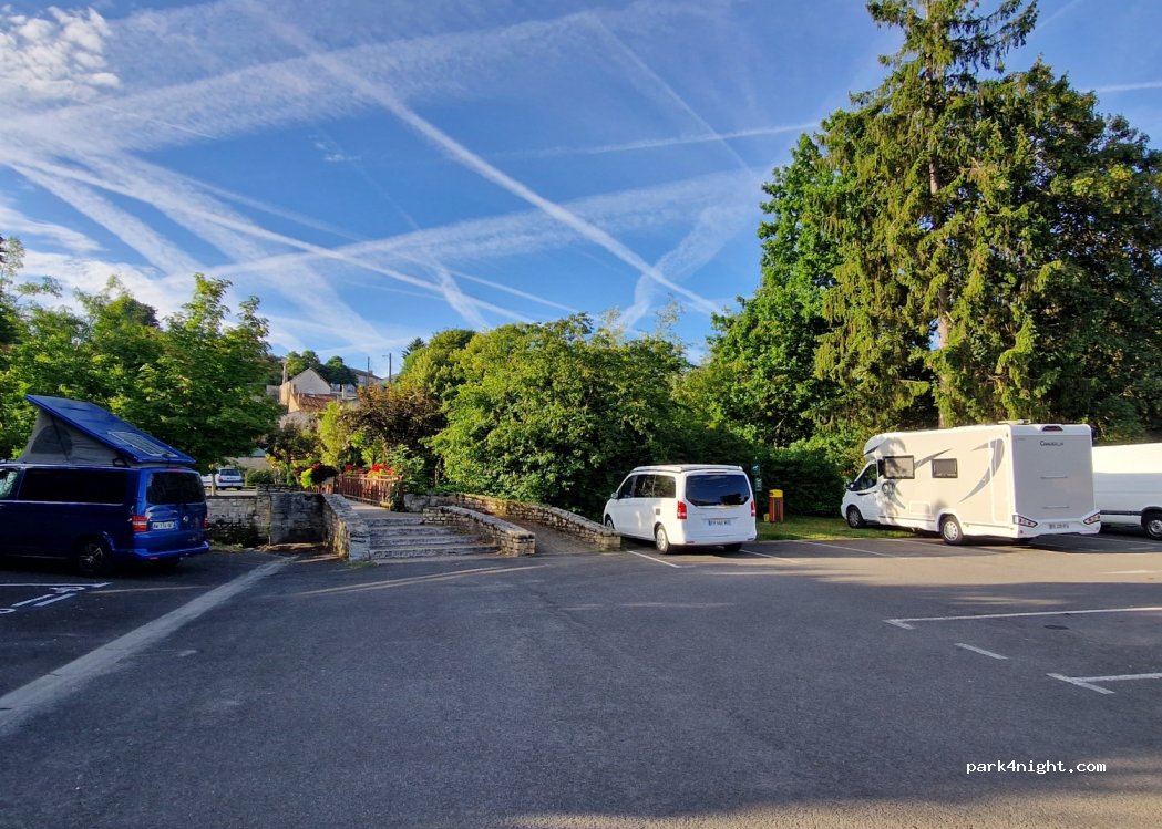 (86400) Civray - 5 Rue du Pont des Barres — foto 3