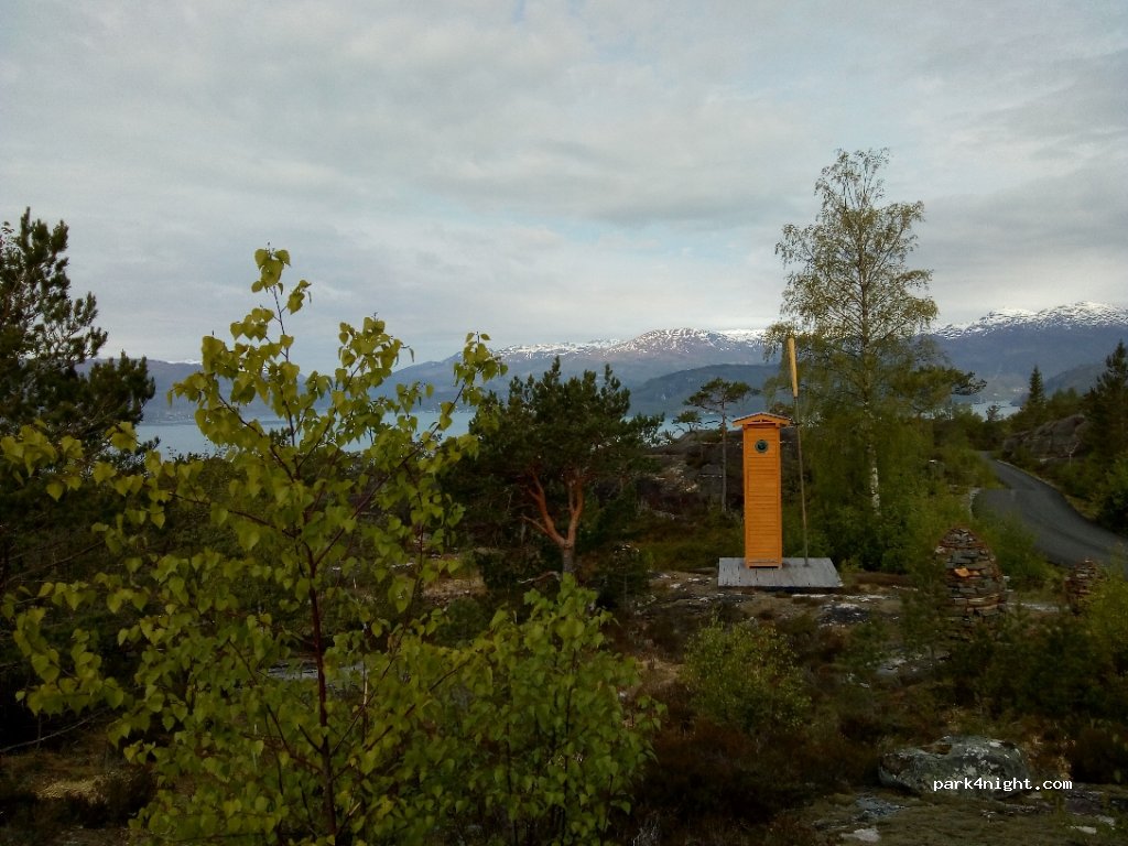 (5628) Jondal - Unnamed Road — foto