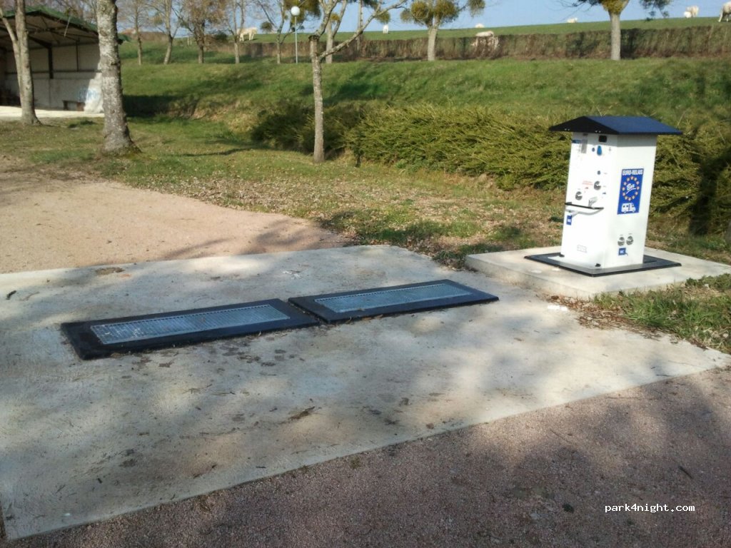 (03340) Saint-Gérand-de-Vaux - Les Gaillards — foto