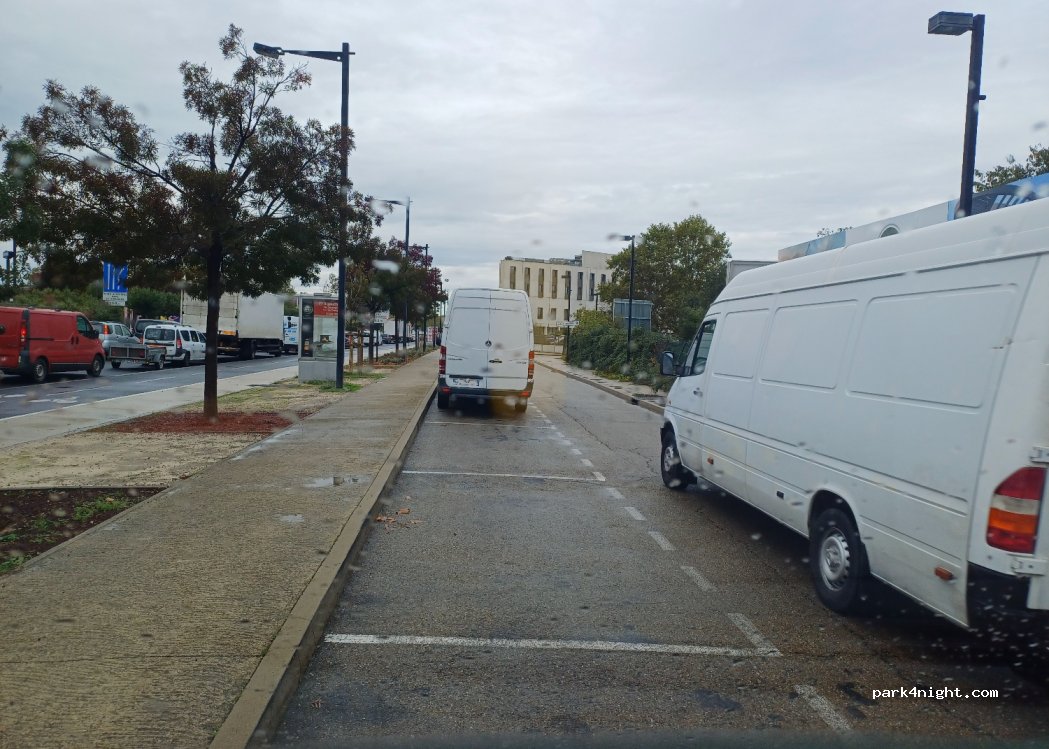 (30900) Nîmes - 400 Chemin du Mas de Vignolles — foto 2