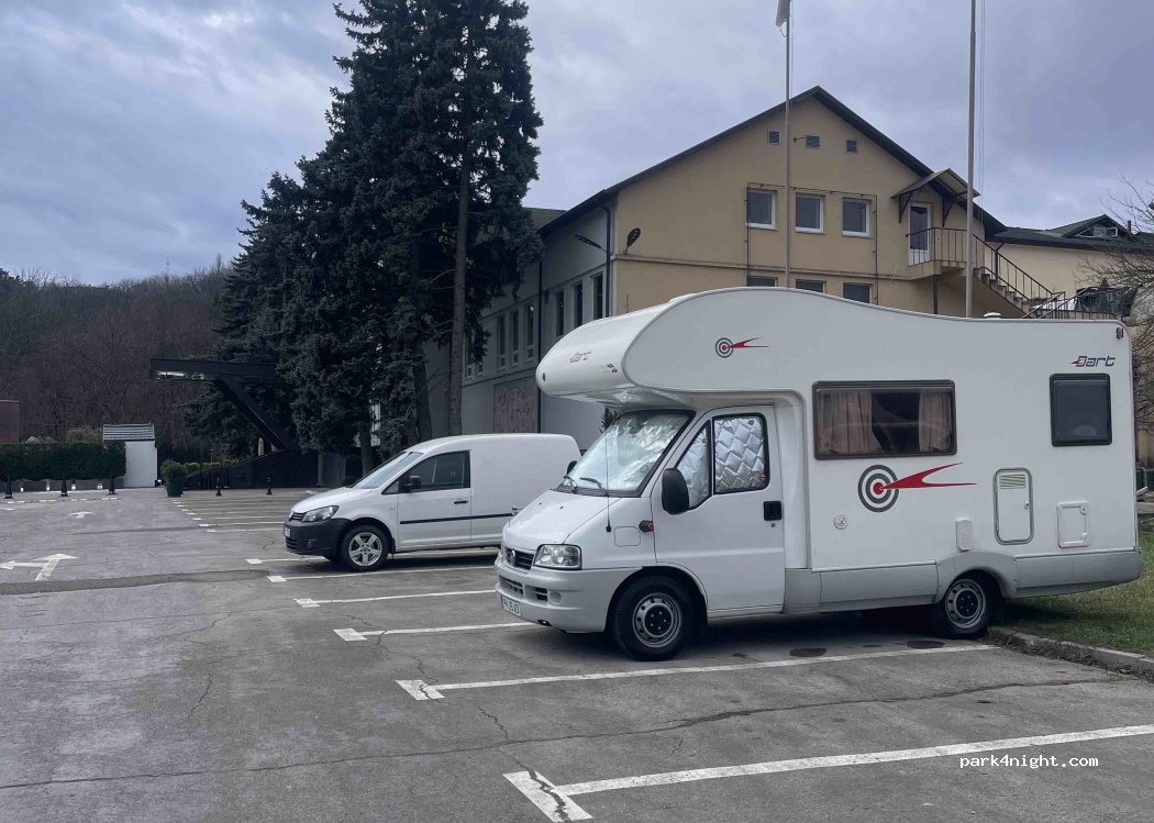 () Chișinău - Strada Ghioceilor — foto 5