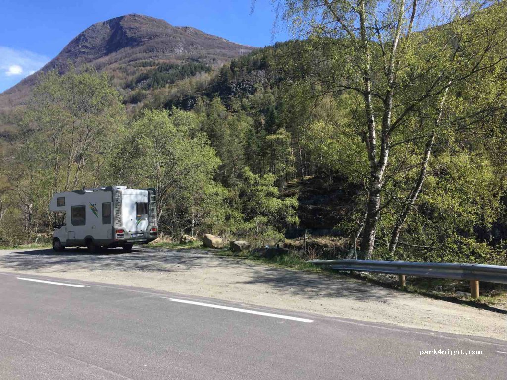 (6888) Borgund - Primær Fylkesveg 630 — foto
