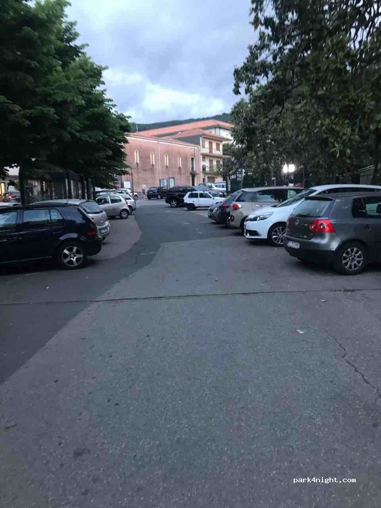(95019) Zafferana Etnea - 3 Via della Montagna — foto 2