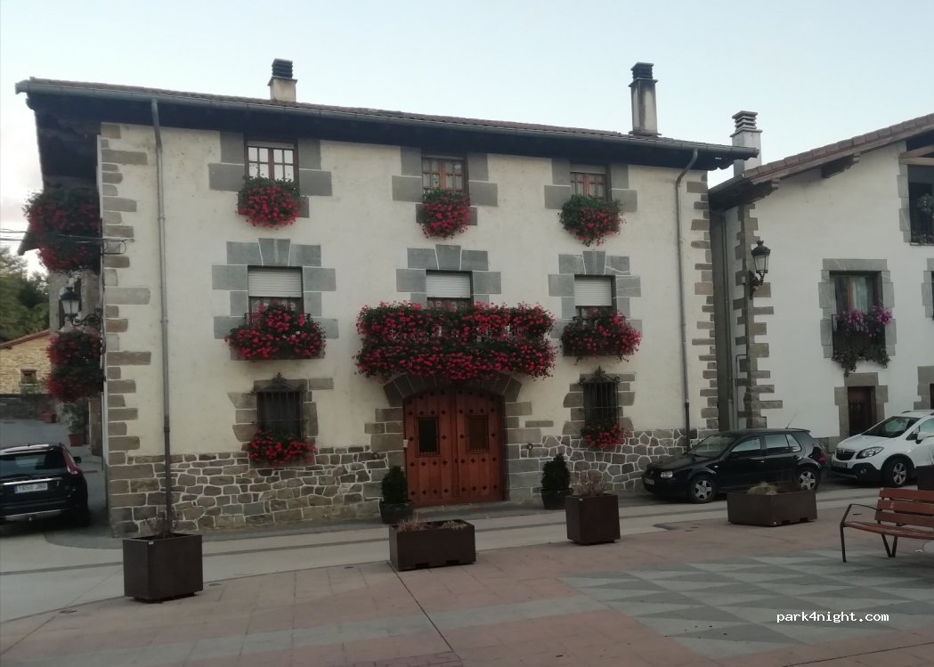 (31630) Zubiri - 39 Avenida de Roncesvalles Orreagako Etorbidea — foto 3