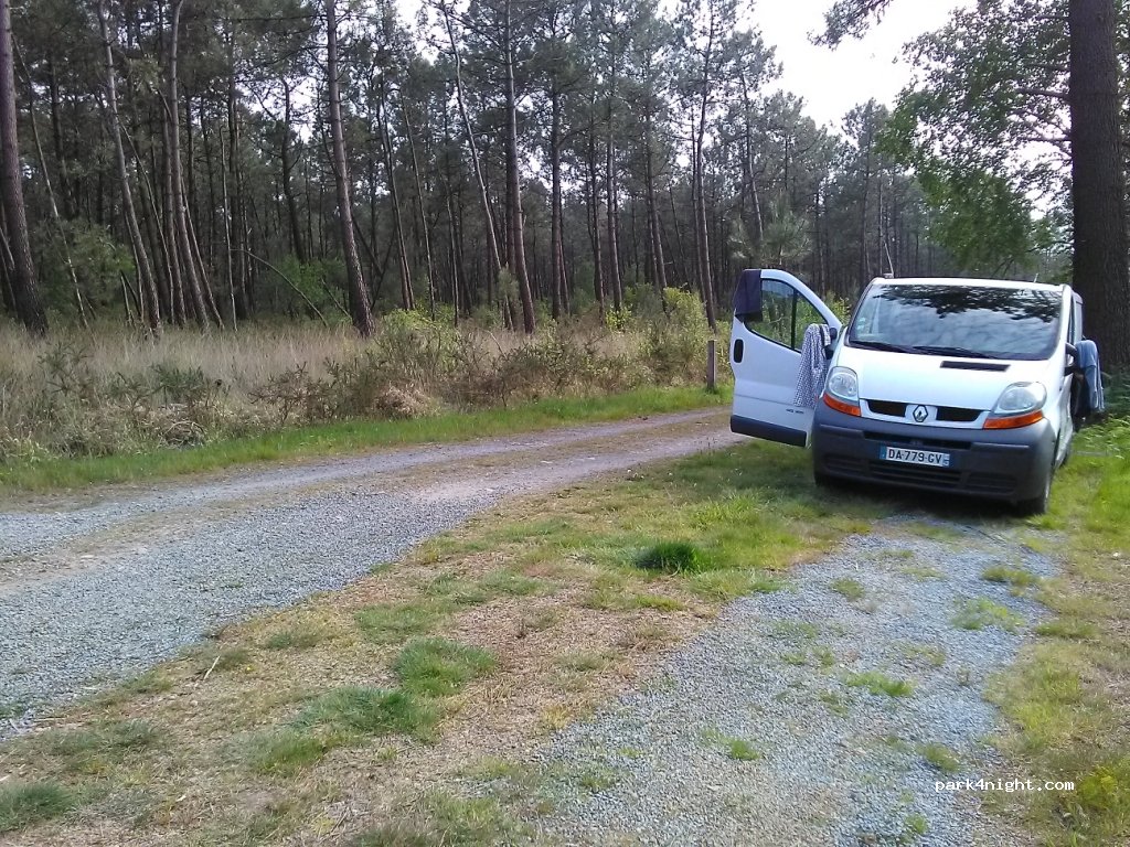 (22860) Plourivo - Unnamed Road — foto 2