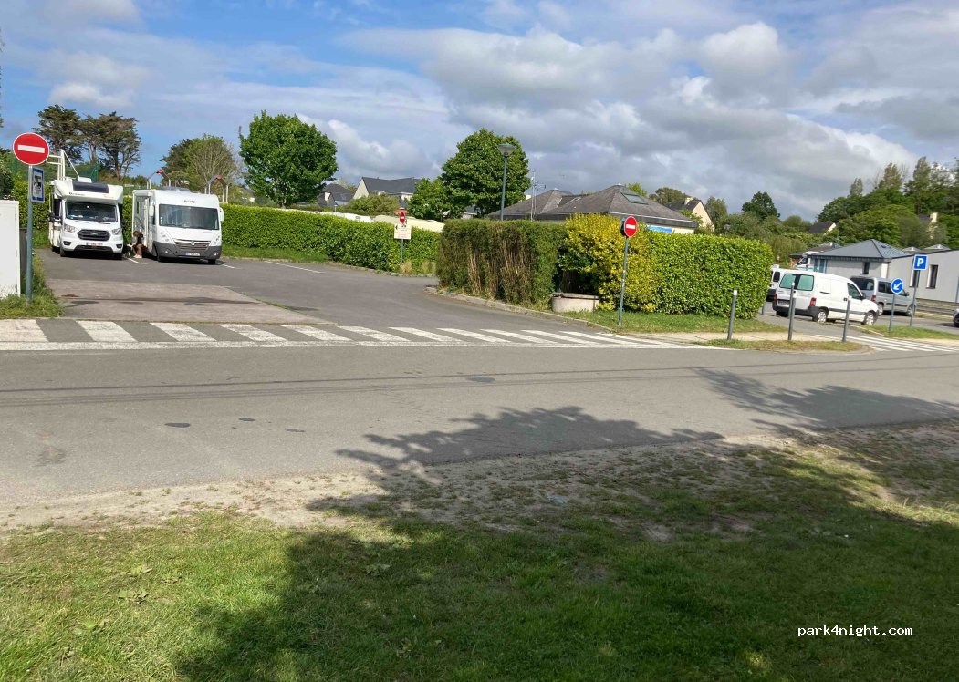 Aire de camping-car Lancieux — foto 3