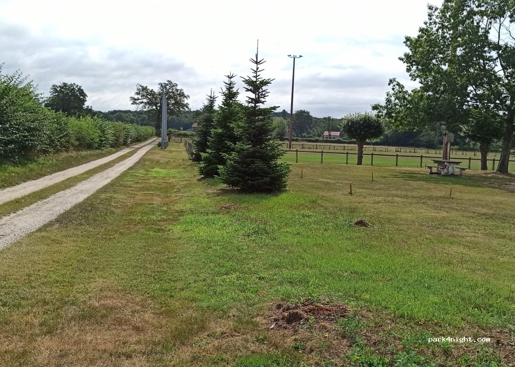 (03400) Saint-Ennemond - 23 Rue de Banville — foto 2