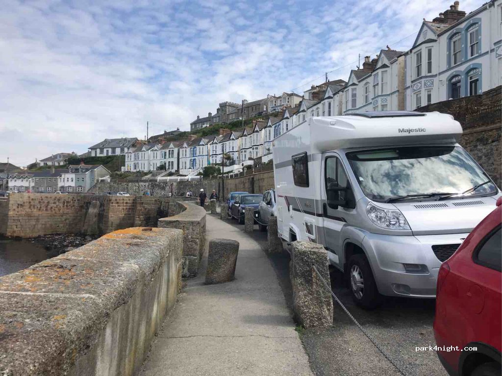 (TR13 9EY) Porthleven - 12 Cliff Road — foto