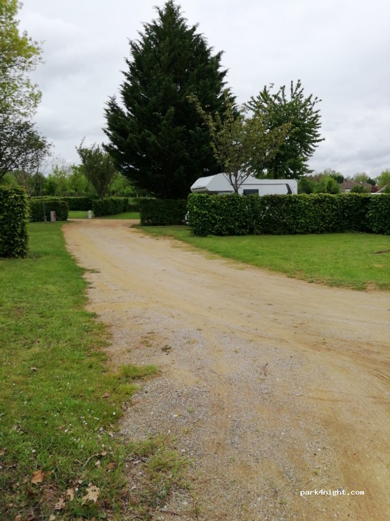 Camping Municipal Saint-Mayeul — foto
