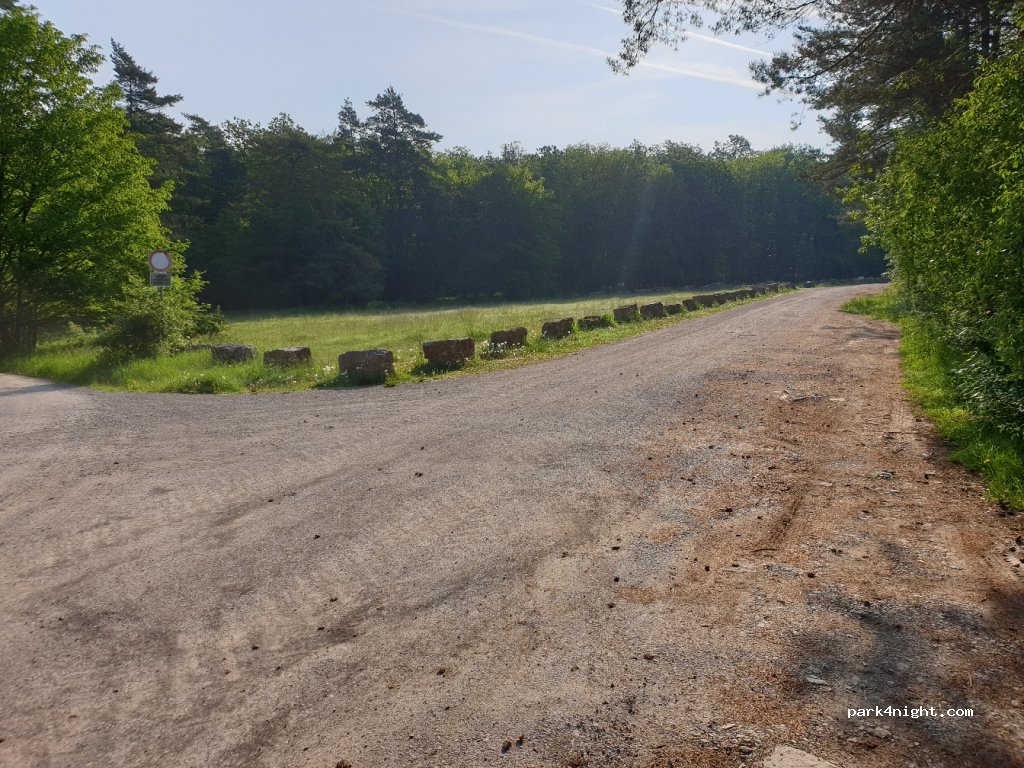(97720) Nüdlingen - Unnamed Road — foto 2