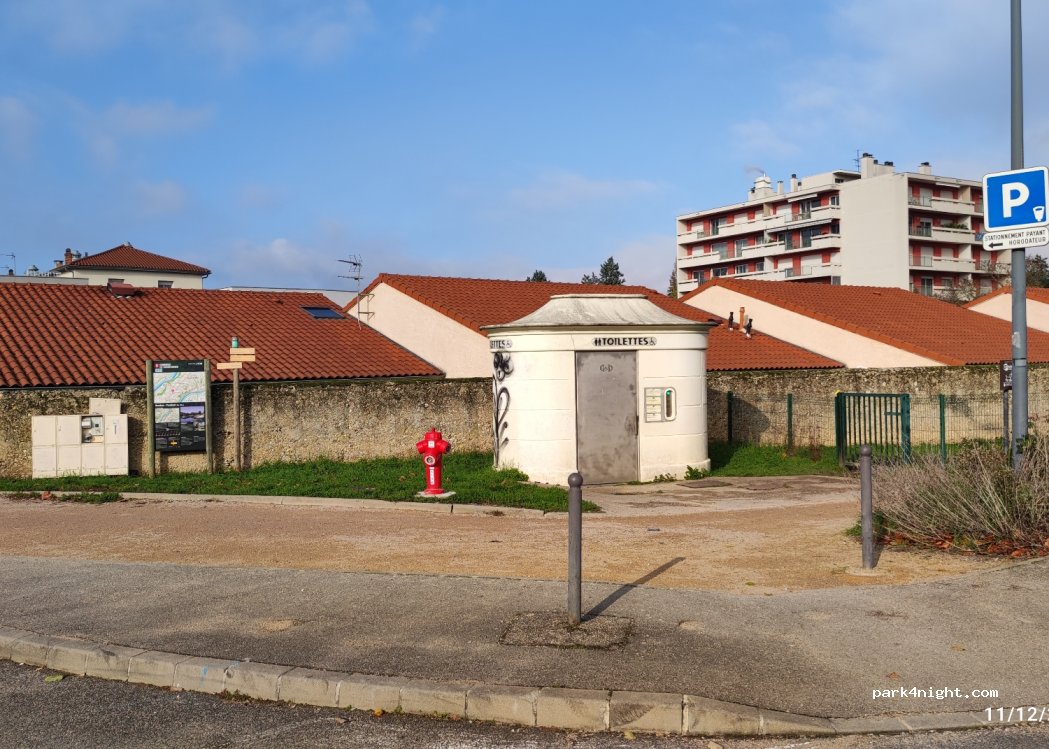 (69300) Caluire-et-Cuire - 12 Chemin du Penthod — foto