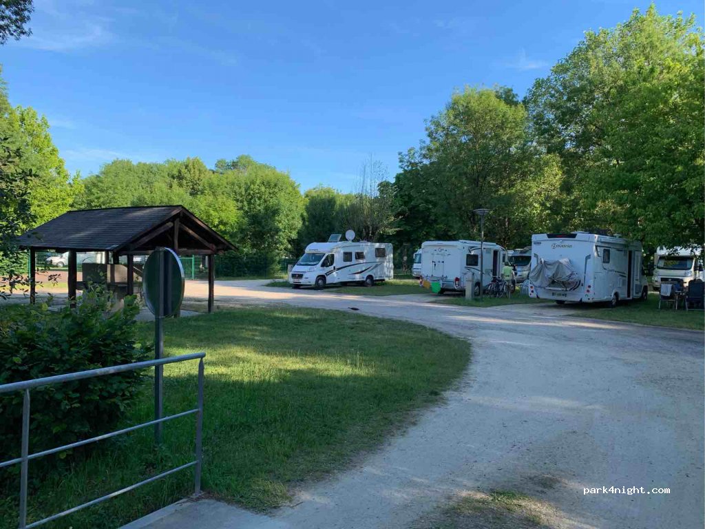 (37190) Azay-le-Rideau - 1 Rue du Stade — foto