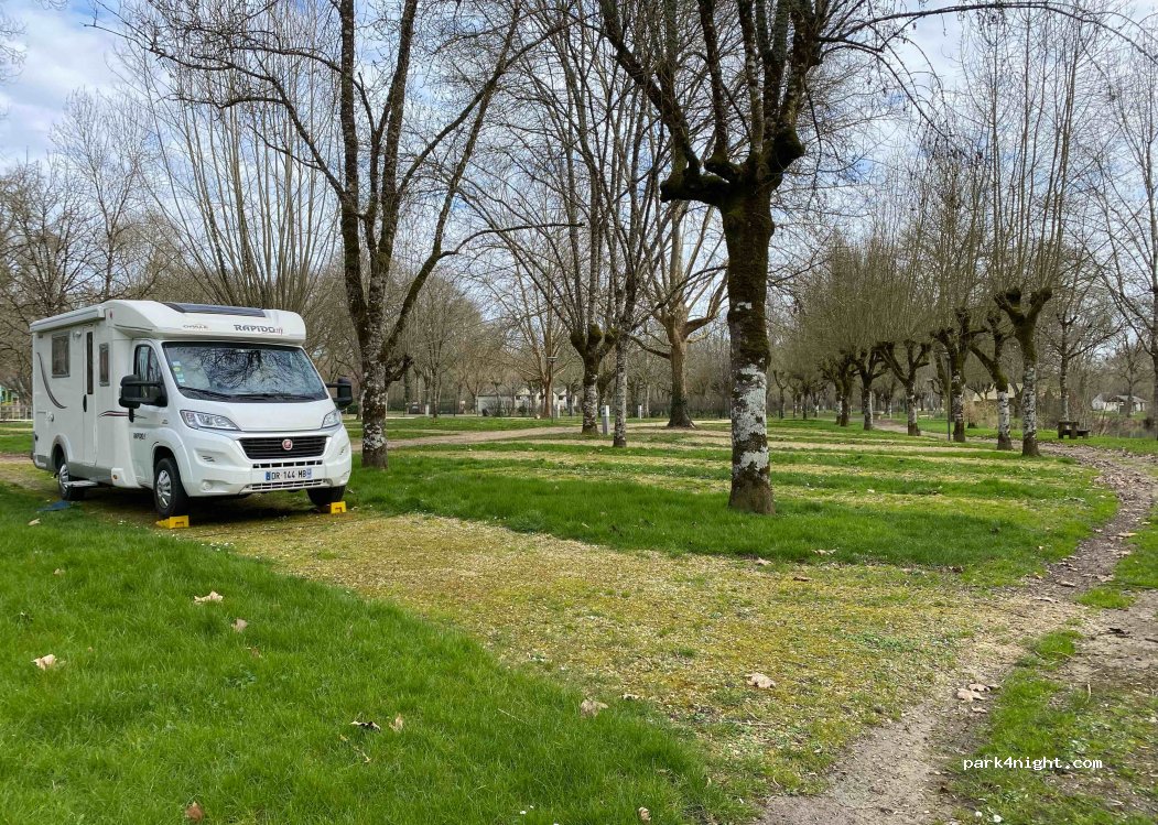 (37190) Azay-le-Rideau - 1 Rue du Stade — foto 2