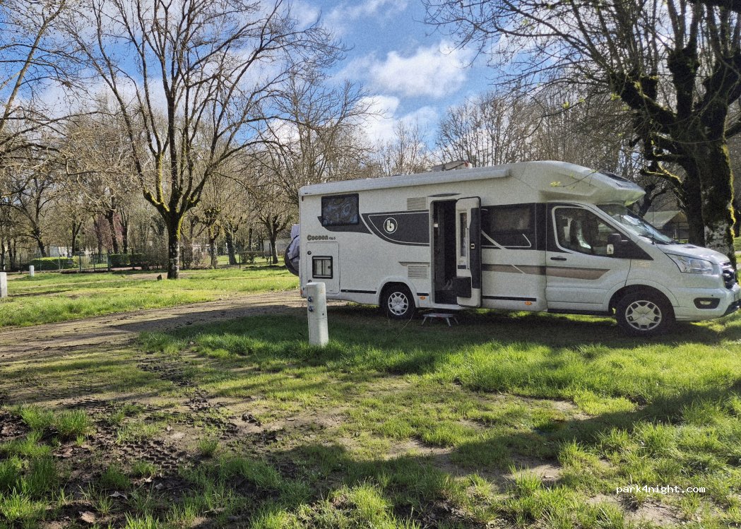 (37190) Azay-le-Rideau - 1 Rue du Stade — foto 5