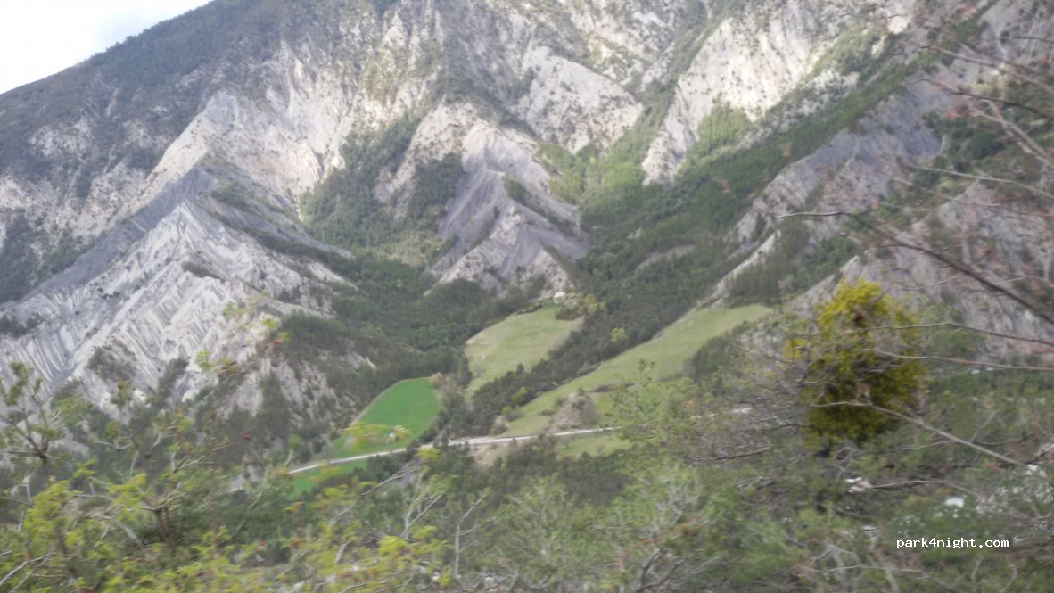 (04420) Prads-Haute-Bléone - Unnamed Road — foto 2
