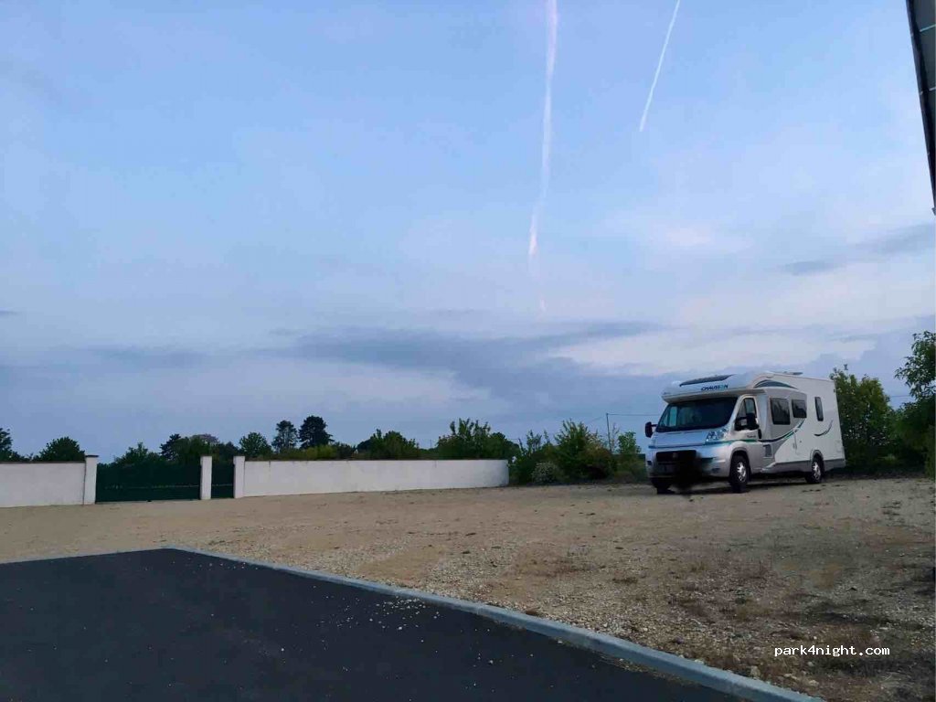(86230) Sérigny - 20 Le Bourg — foto