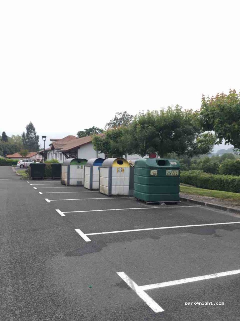 (64520) Bardos - 64520 Le Bourg — foto