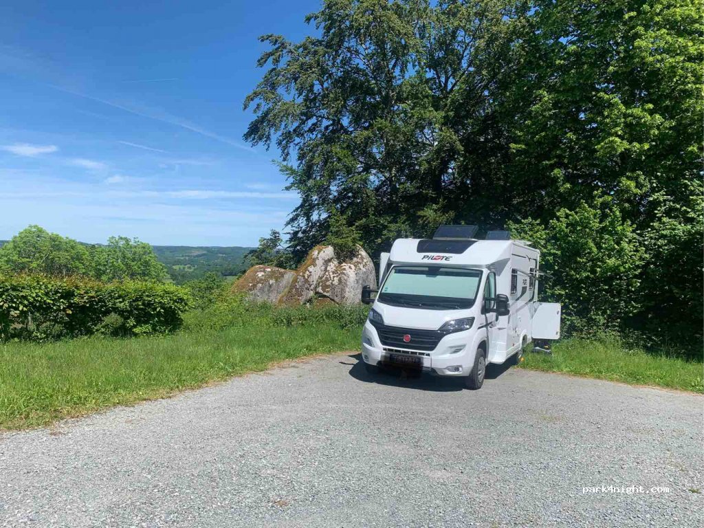 (23500) Saint-Georges-Nigremont - D35 — foto