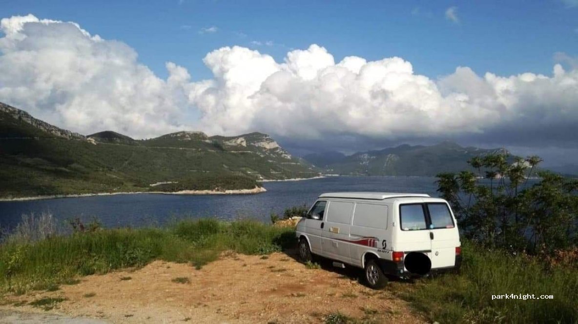 (20245) Trstenik - Unnamed Road — foto