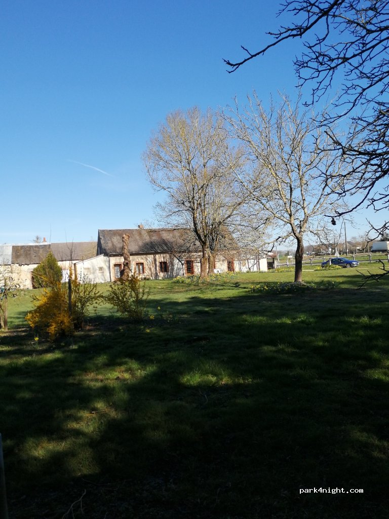(18700) Aubigny-sur-Nère - D923 — foto 3