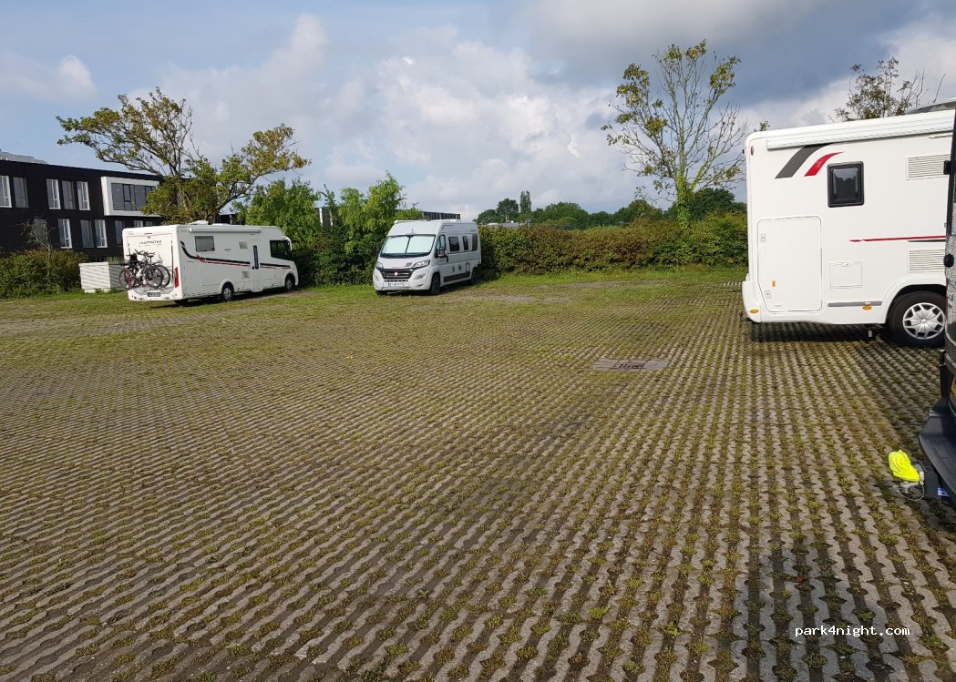 (4301 XG) Zierikzee - 8 Haringvlietplein — foto 3
