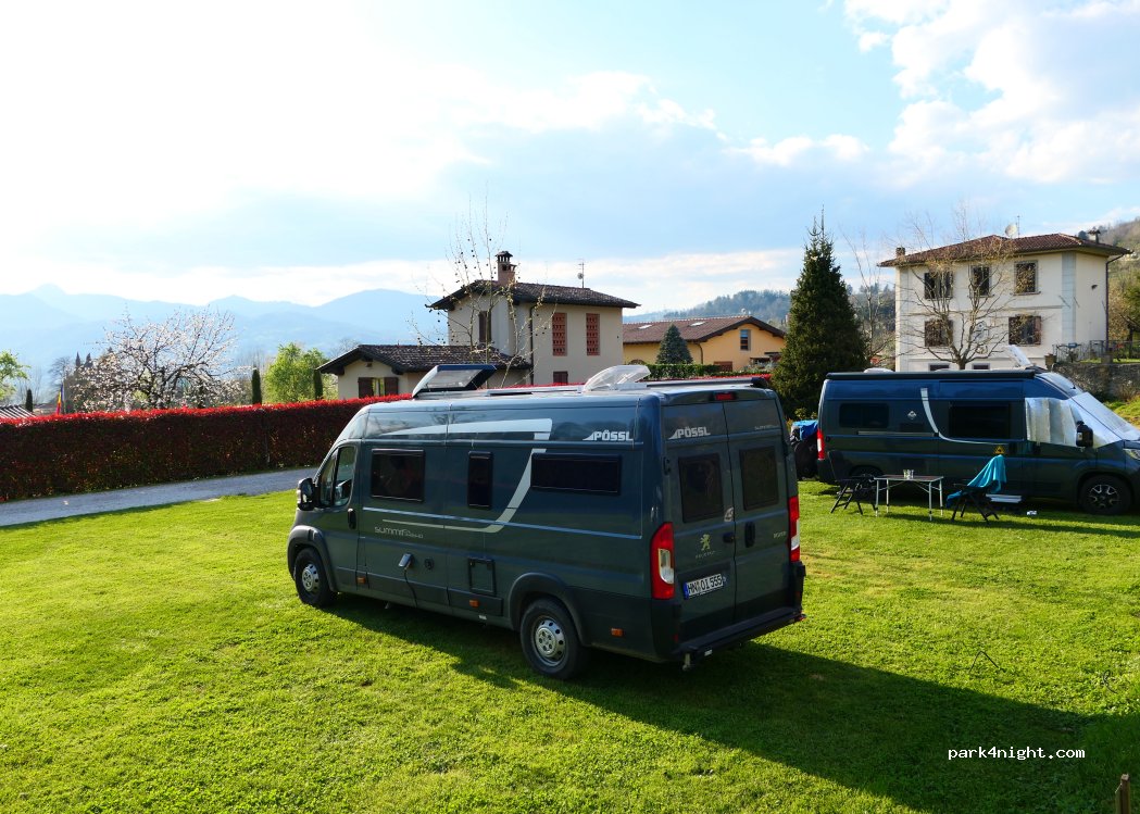 Area Sosta Camper - La Cantina Del Vino Barga — foto 5