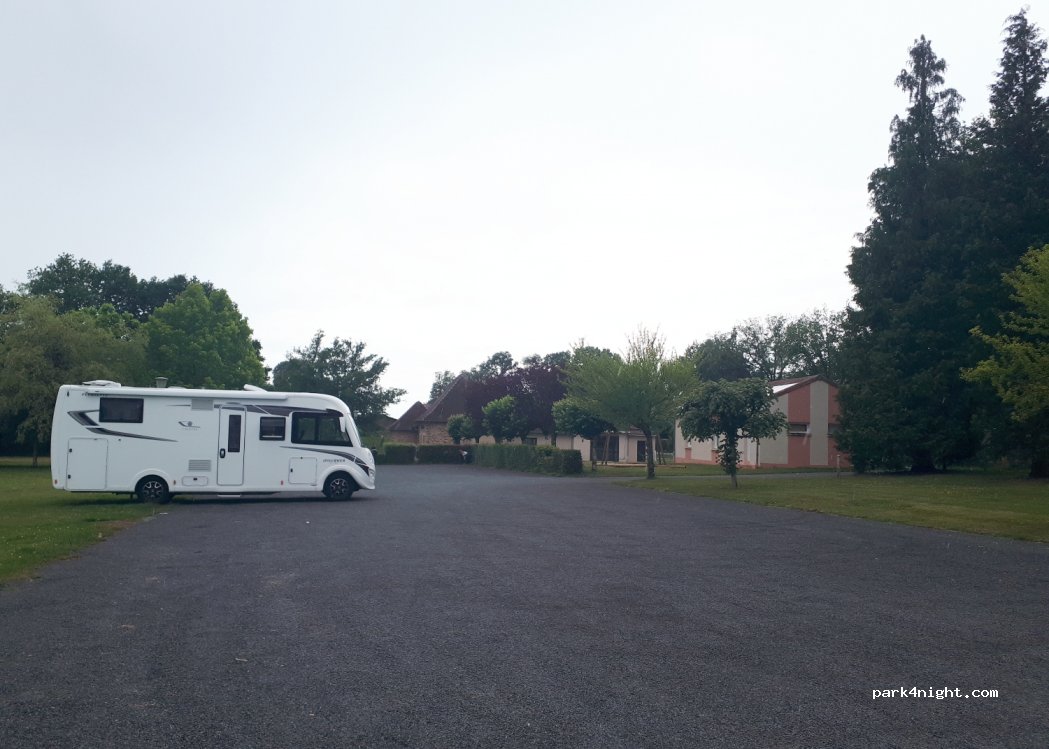 (87500) Le Chalard - 4 Rue Salle des Fêtes — foto 3