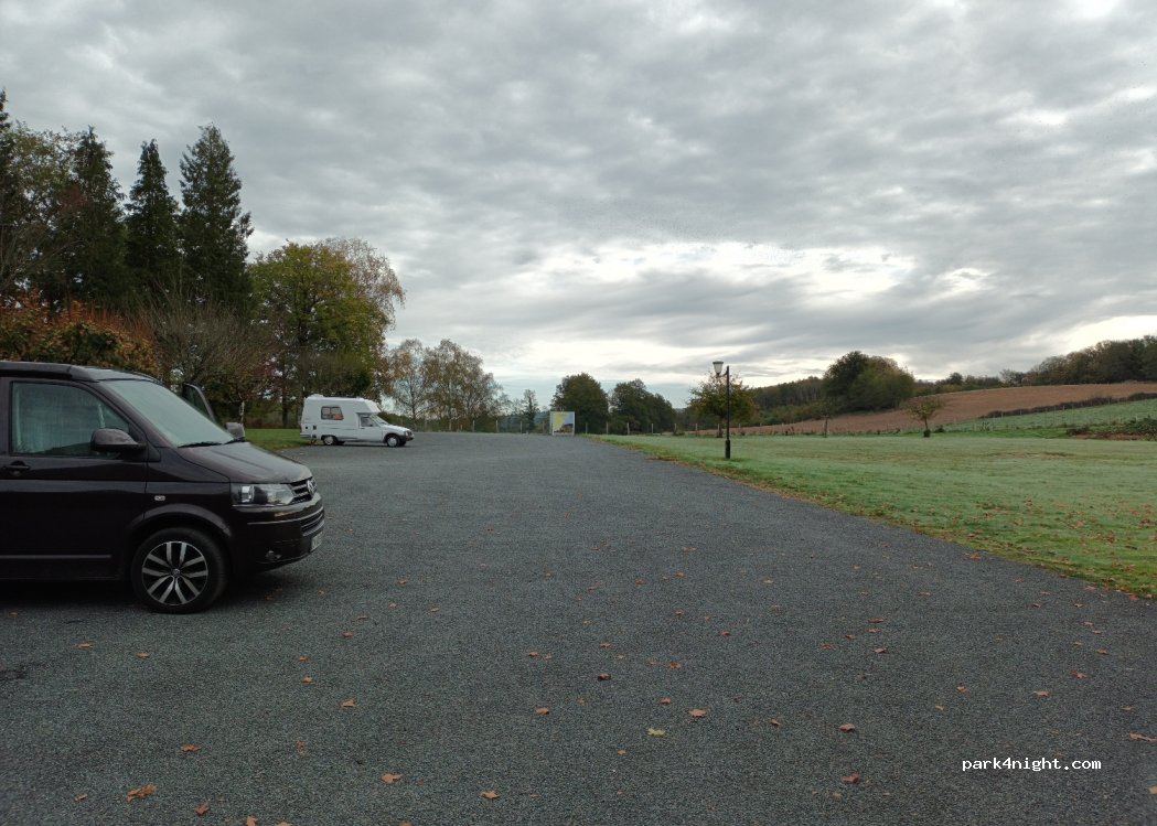 (87500) Le Chalard - 4 Rue Salle des Fêtes — foto 4