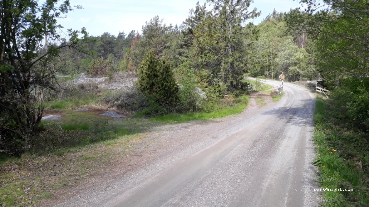 (590 95)  - Unnamed Road — foto 4