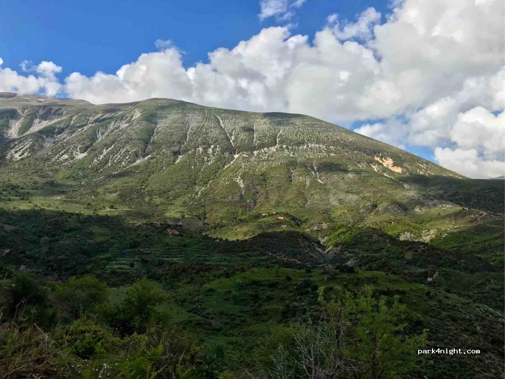 () Nivica - Unnamed Road — foto