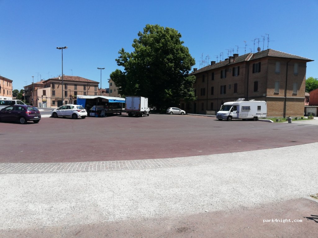 (44121) Ferrara - 114 Corso Porta Mare — foto 3