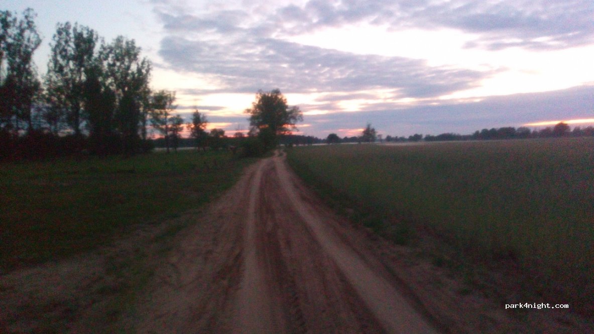 (07-230)  - Unnamed Road — foto