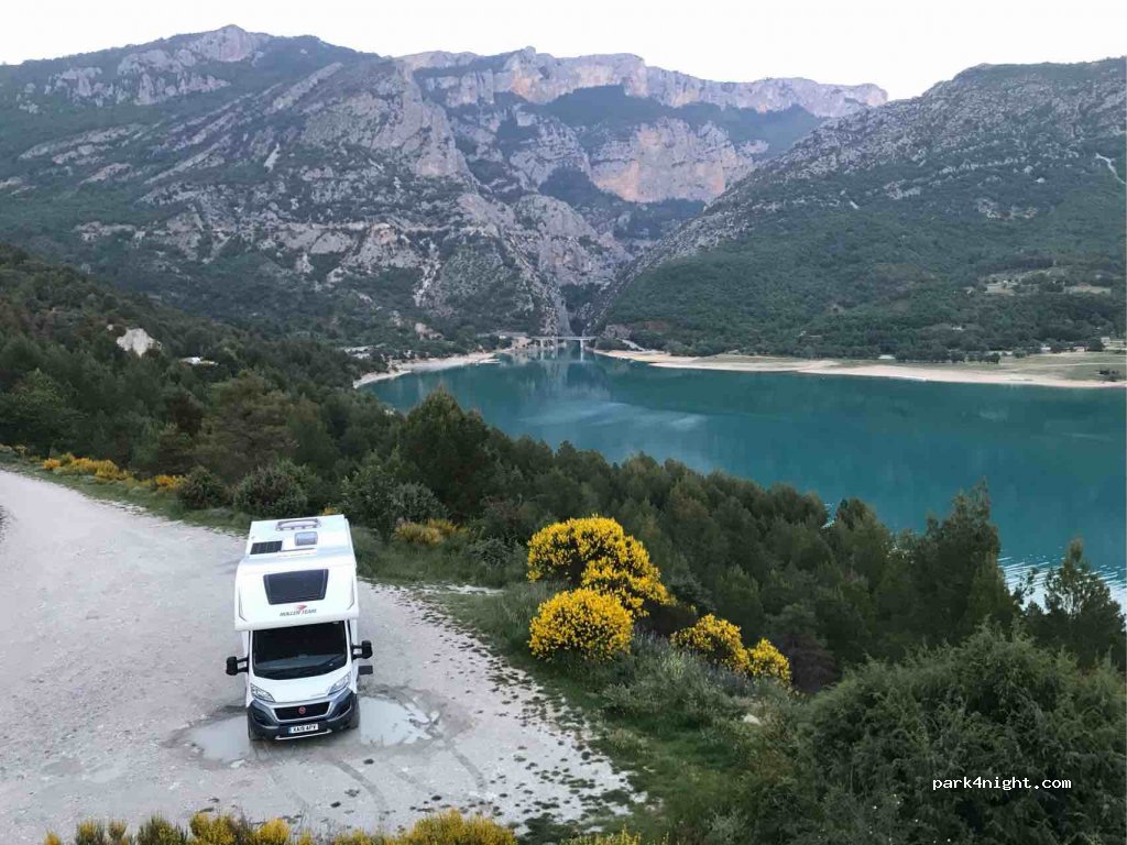 (04360) Moustiers-Sainte-Marie - D957 — foto