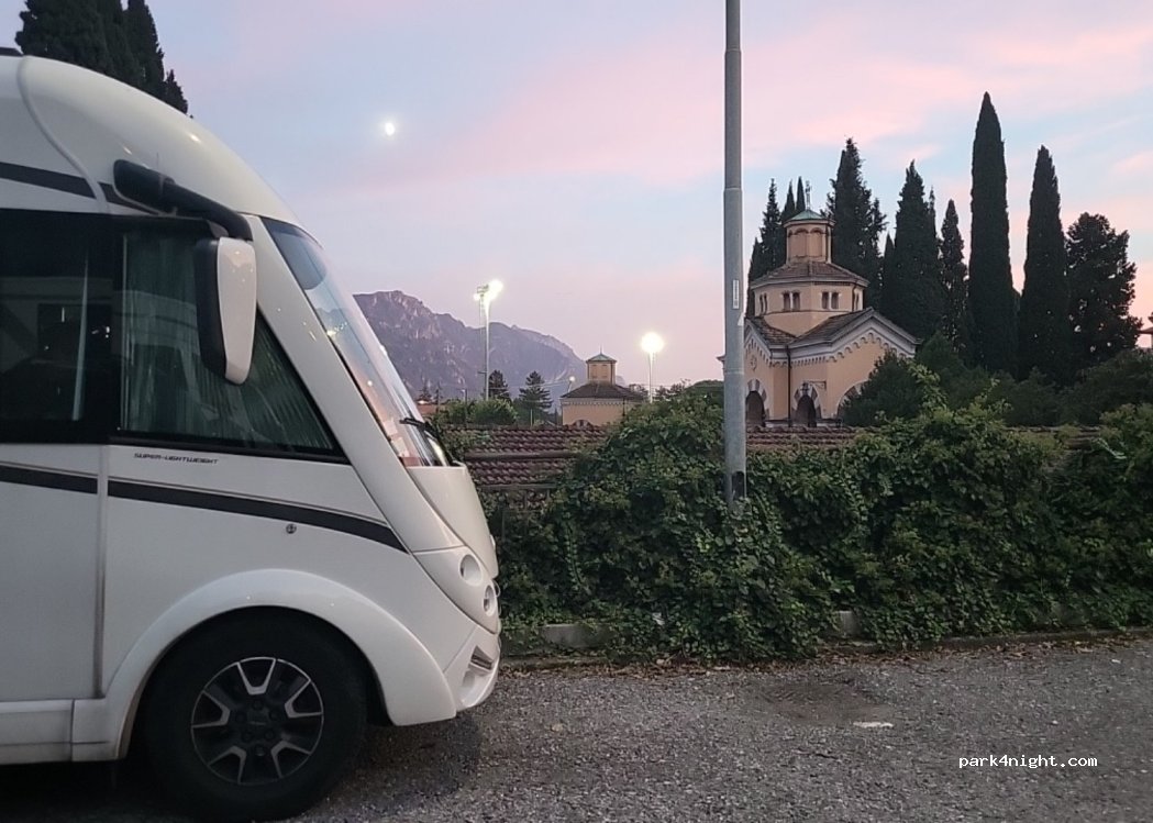 (22017) Menaggio - Via Lusardi — foto 2