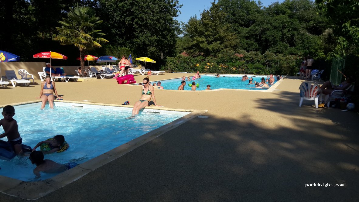 CAMPING AU BOIS DORMANT — foto